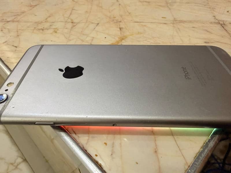 Apple iPhone 6 plus 1