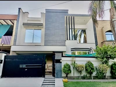 10 Marla Brand New House 2 Year Used Gas Meter Install Standard Size Direct Owner Meeting For Sale In Johar Town Phase 1 Near Allah Ho Chowk