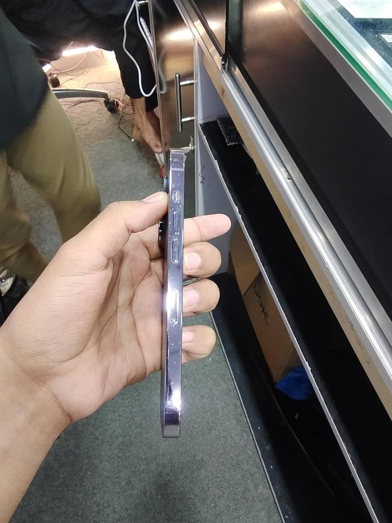 Apple iPhone 14 Pro 3