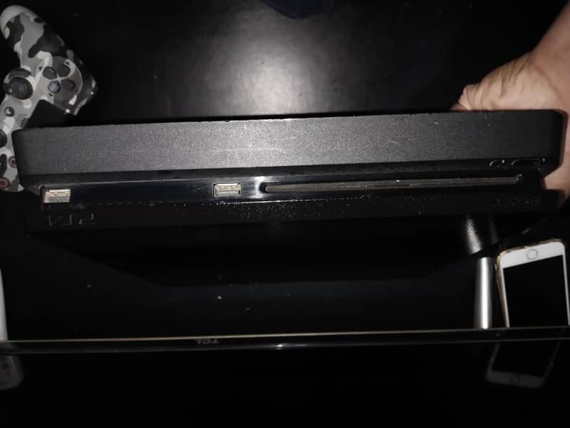 PS4 slim 03014902500 2