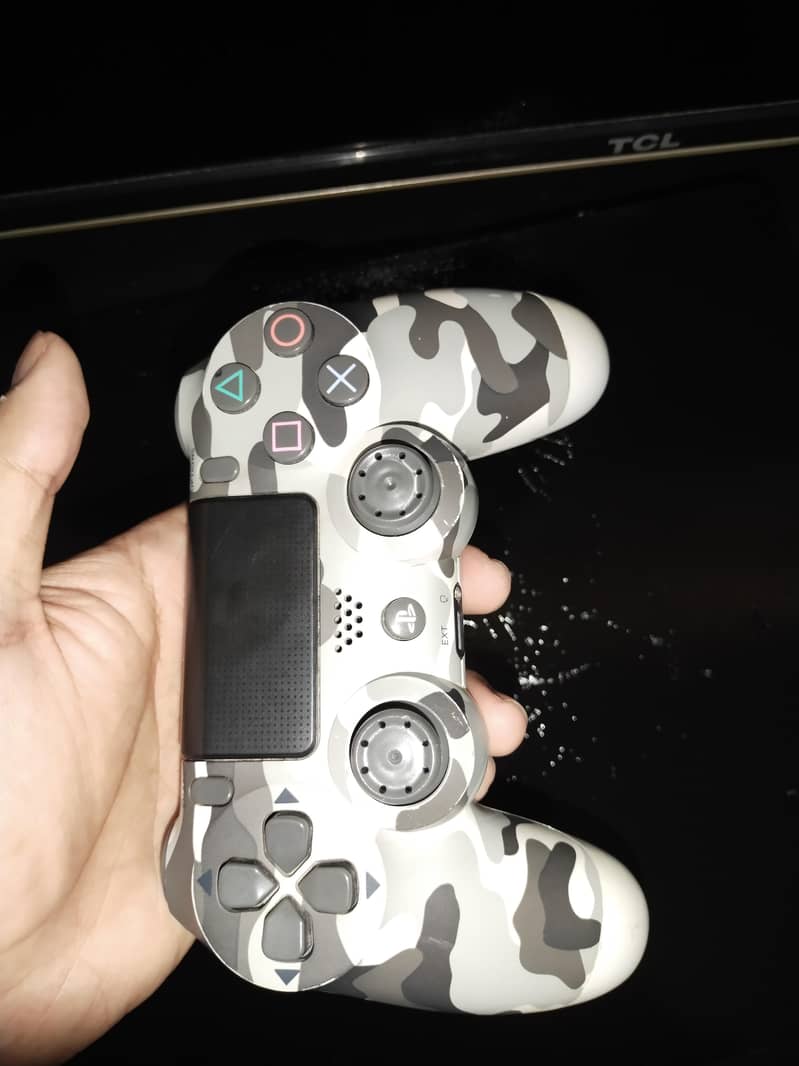 PS4 slim 03014902500 5