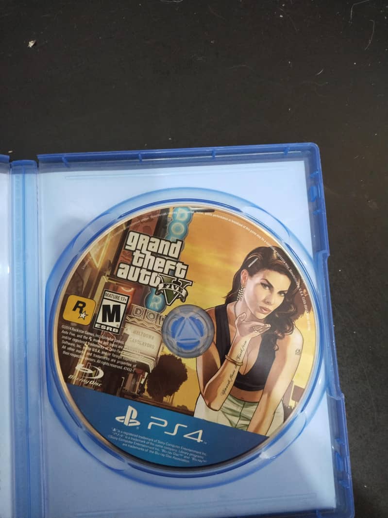 PS4 slim 03014902500 9