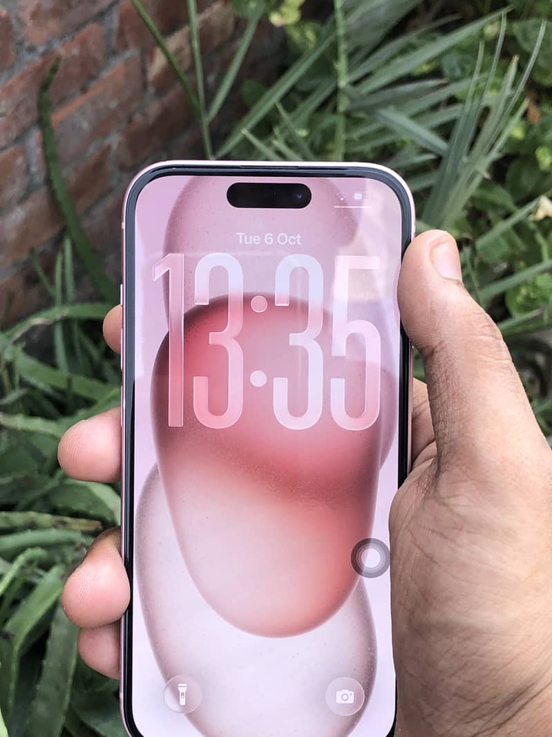 Apple iPhone 15 1