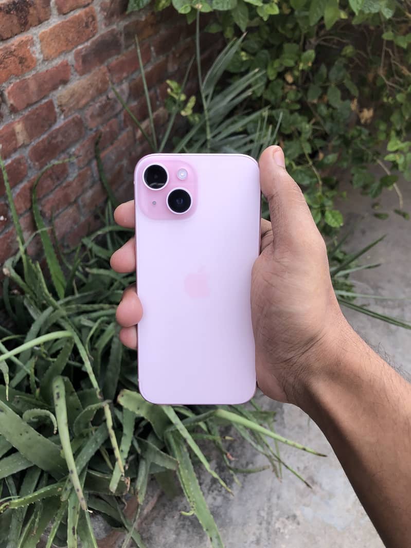 Apple iPhone 15 3
