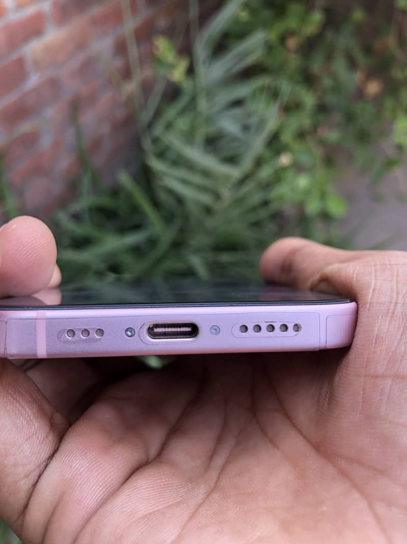 Apple iPhone 15 8