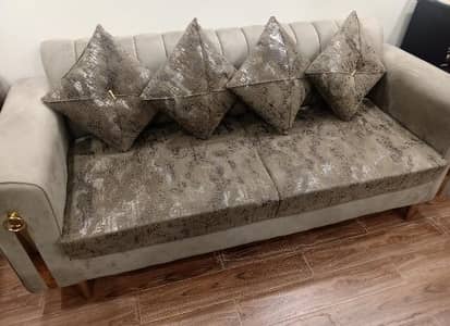 Bed set / Chester / Console / Sofa / Decor items