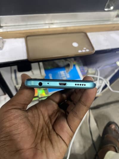 Tecno Spark 8C