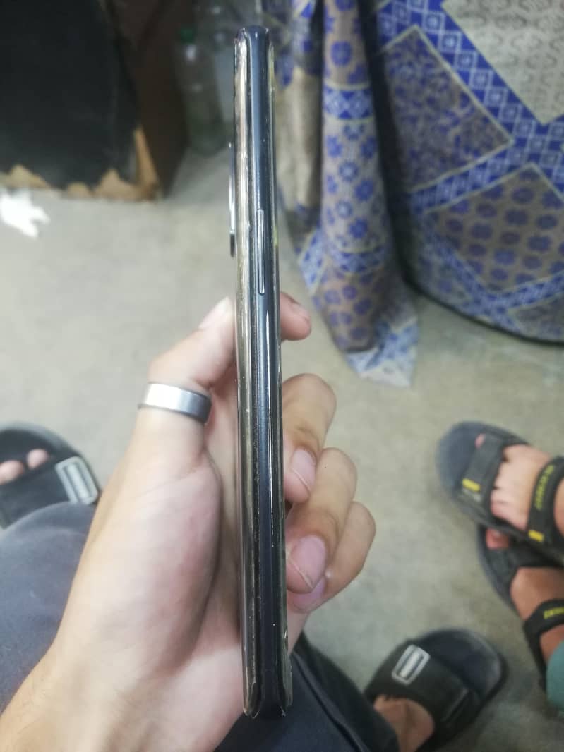 One Plus 8 5g 4