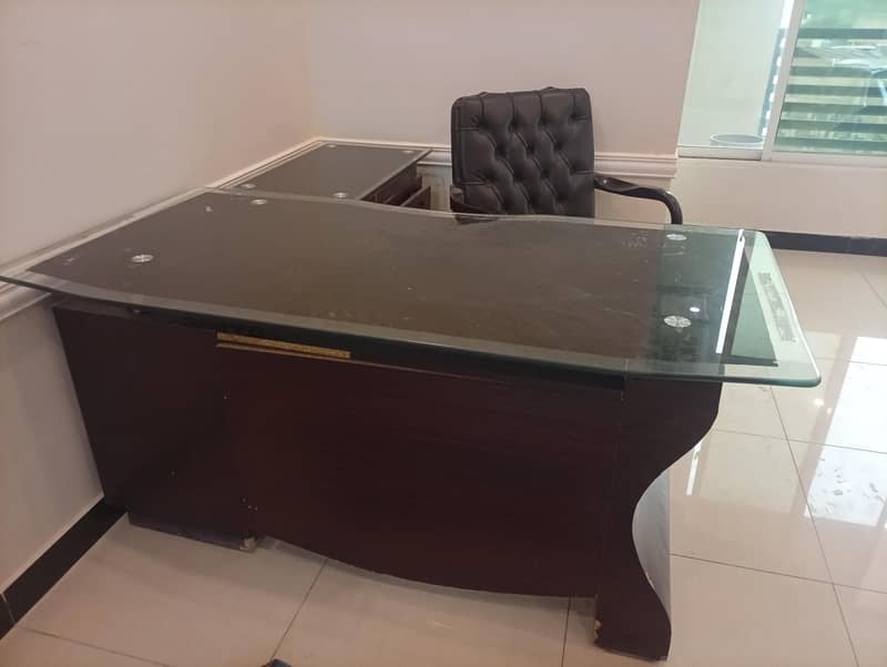 Executive L Shaped Office Table 0