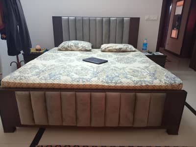 King Size Bed Set Almost New | Excellent Condition