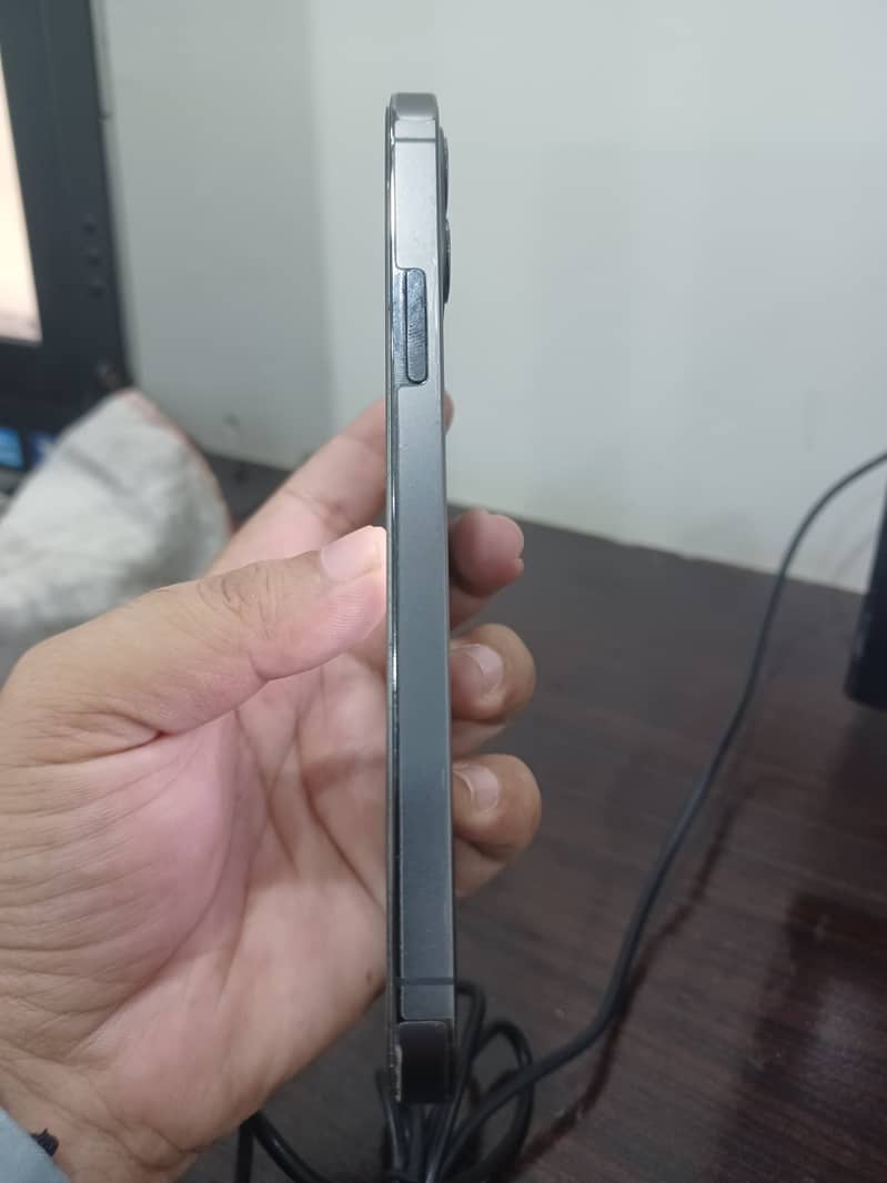 Apple iPhone 12 Pro 3