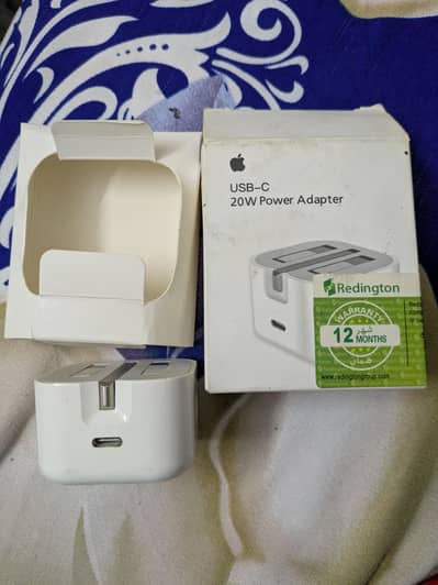 Apple 20 Watts Complete Charger +Handsfrees