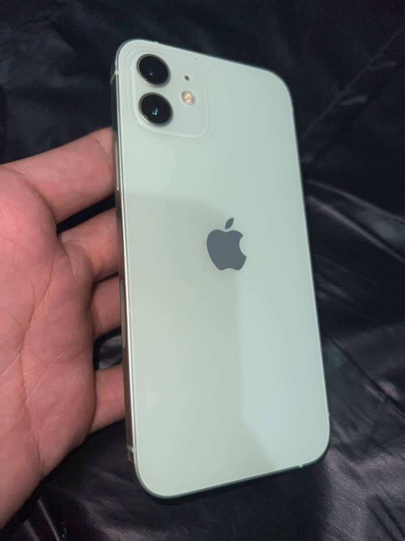 Apple iPhone 12 0