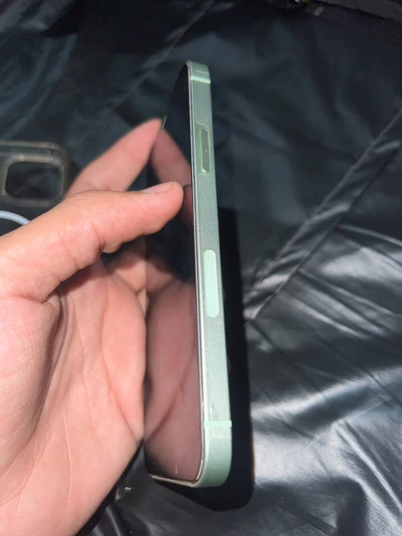Apple iPhone 12 1