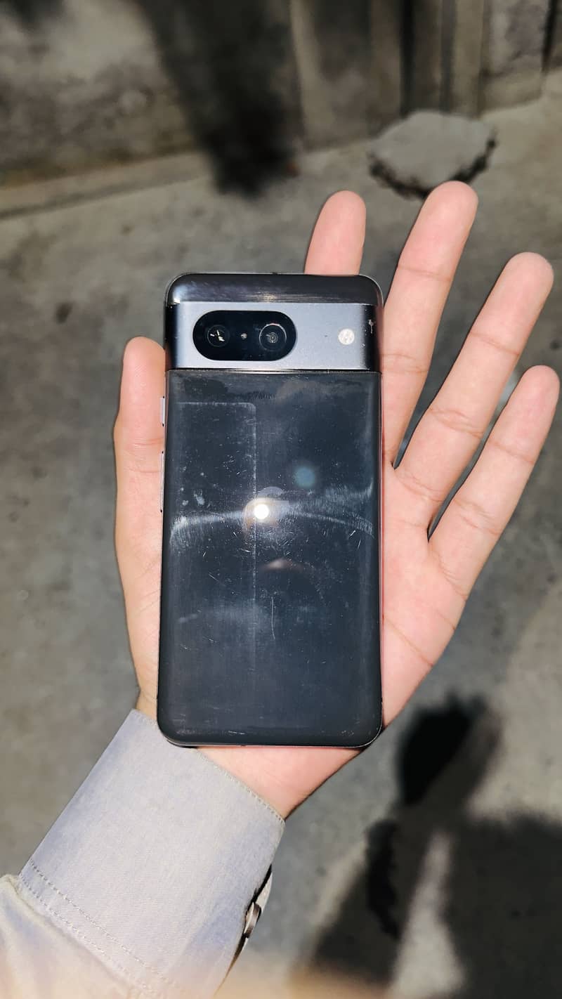 Google Pixel 8 screen mai dot hai 5