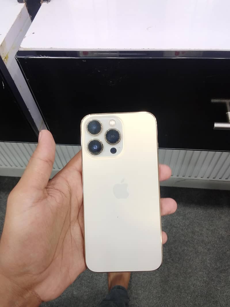 Apple iPhone 13 Pro 2