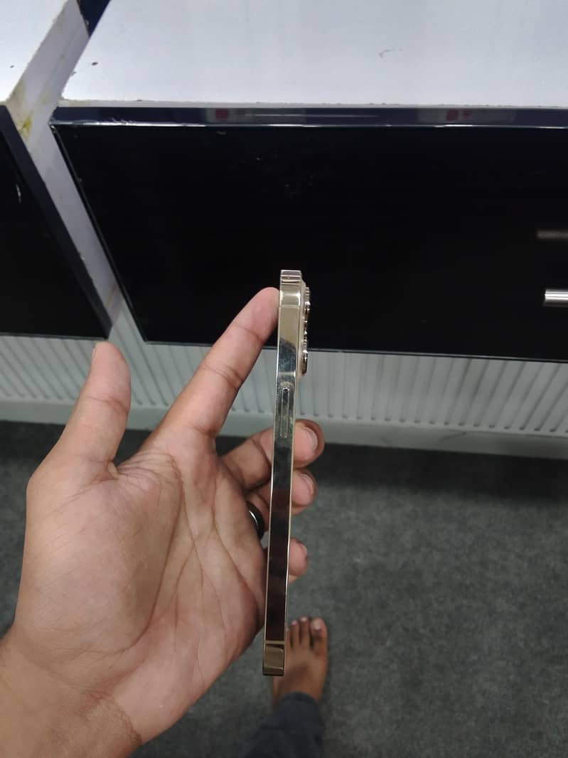 Apple iPhone 13 Pro 3