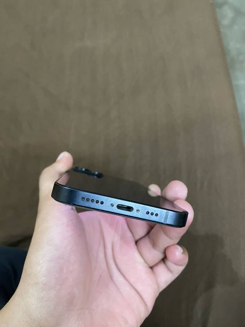 Apple iPhone 13 3