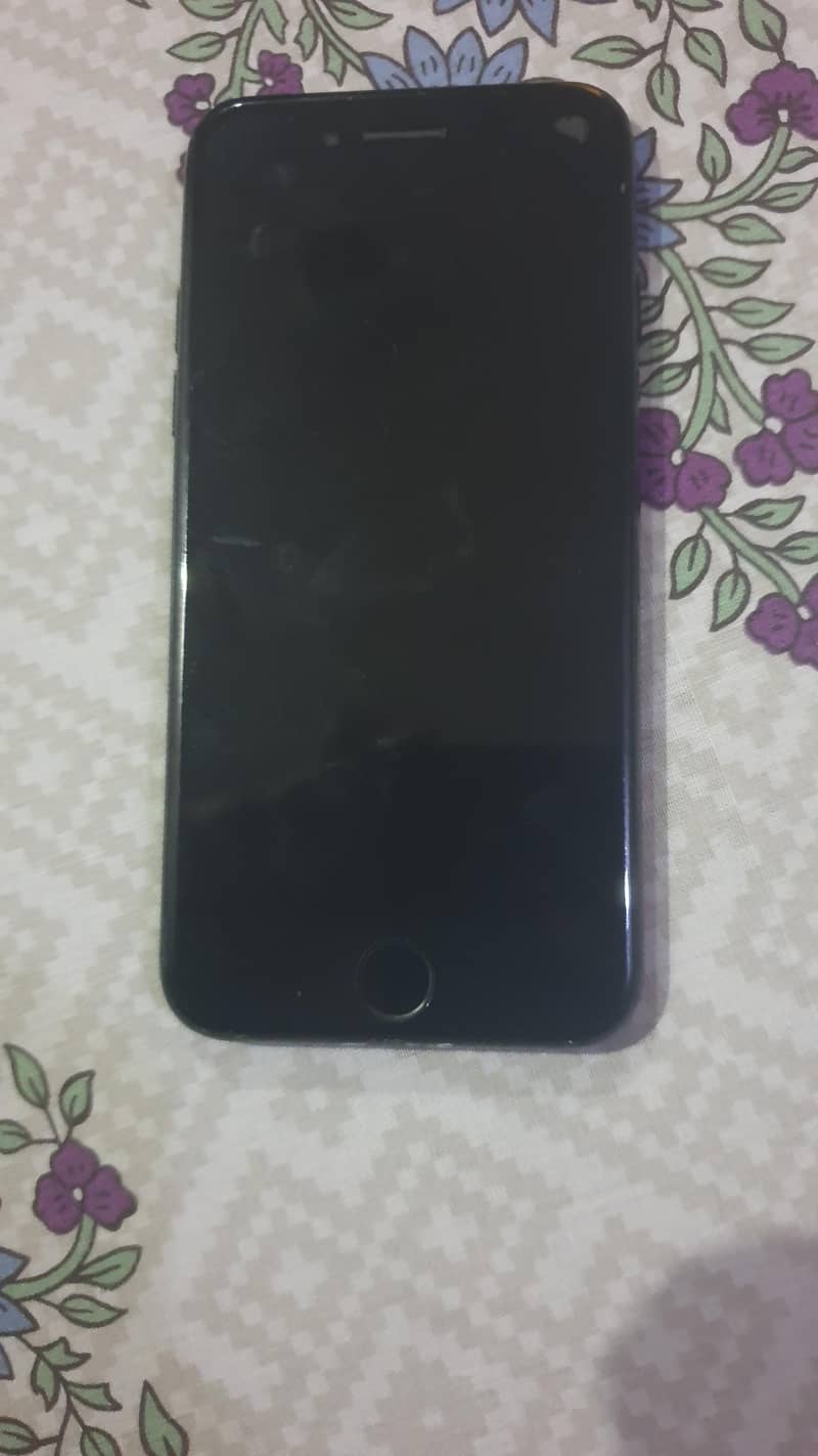 Apple iPhone 7 0