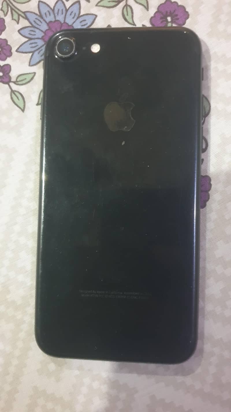 Apple iPhone 7 1