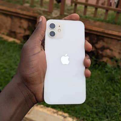 iPhone 12 | PTA | 128 | 10/10 | white