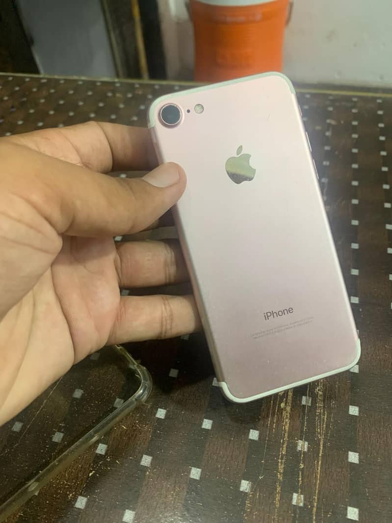 Apple iPhone 7 5