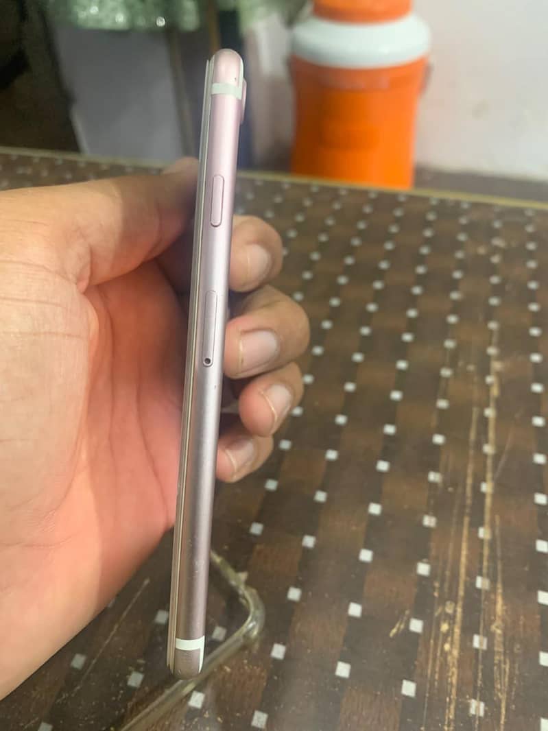 Apple iPhone 7 6