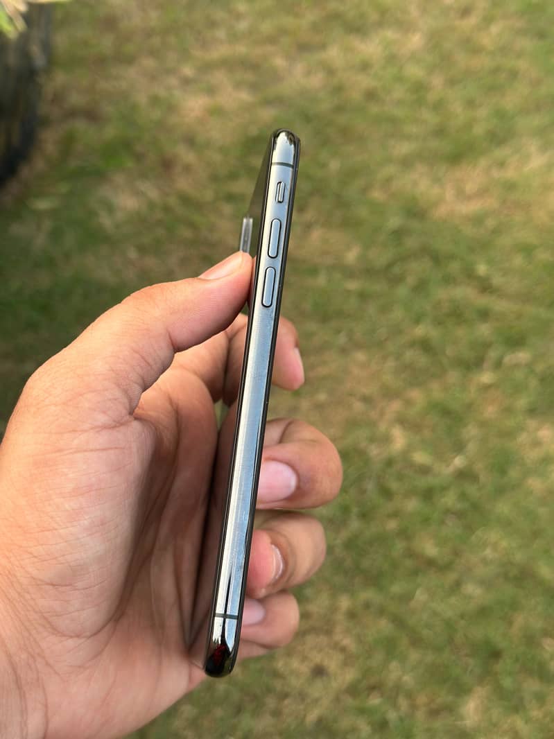 Apple iPhone XS 2