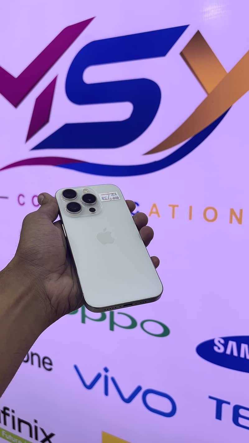 Apple iPhone 15 Pro 2
