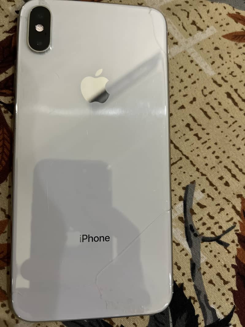 iPhone XSMax 1