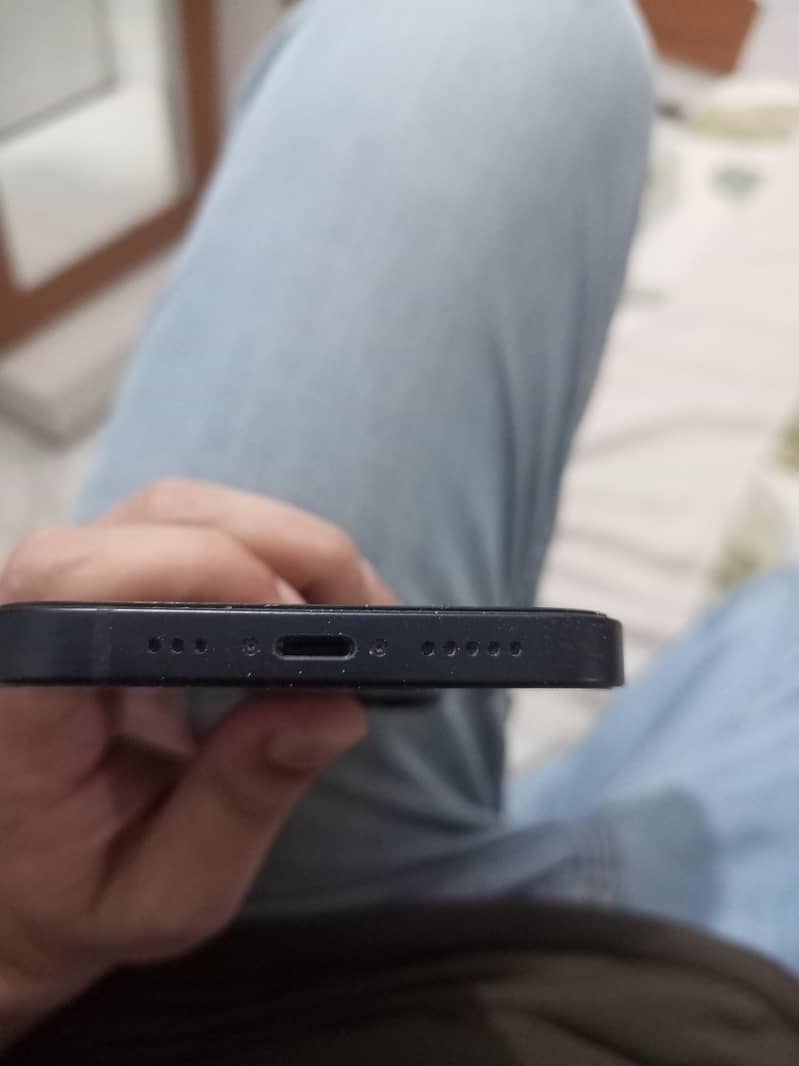 Apple iPhone 13 6