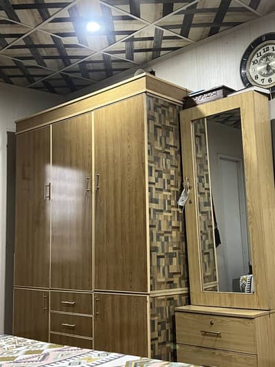 3 Door Wardrobe with Dressing
