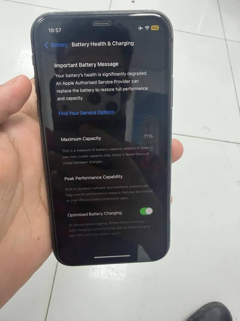 Apple iPhone 11 3
