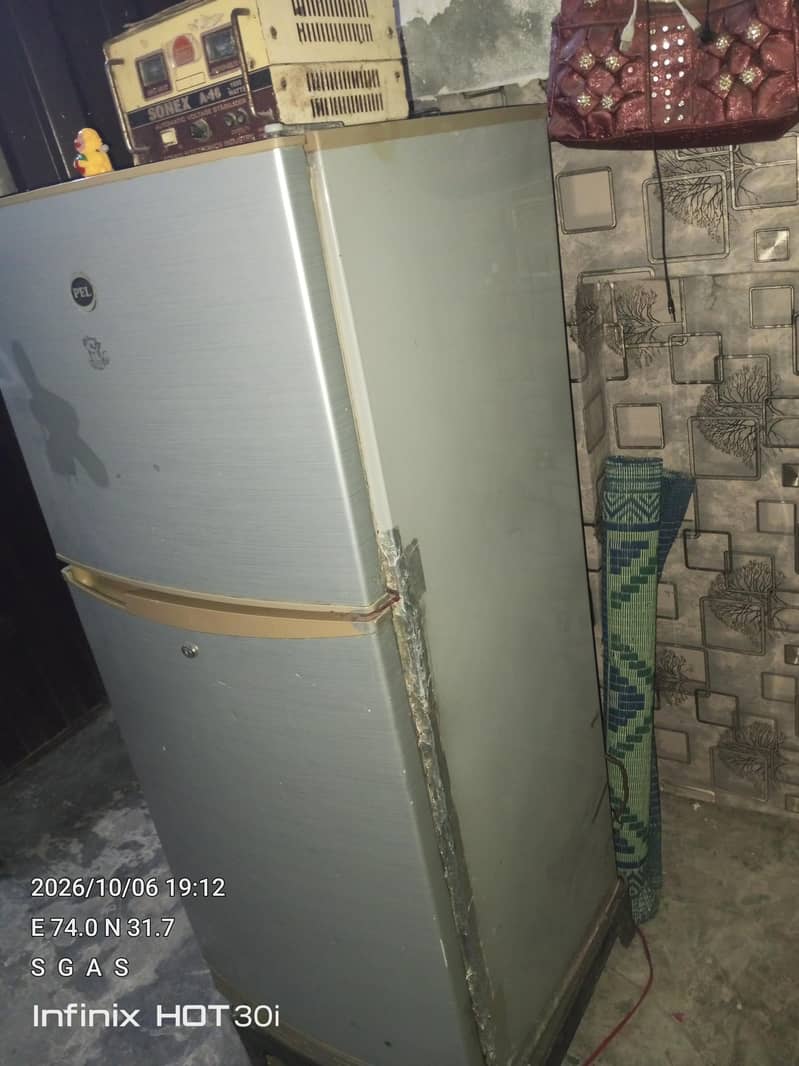 PEL REFRIGERATOR MEDIUM SIZE 1