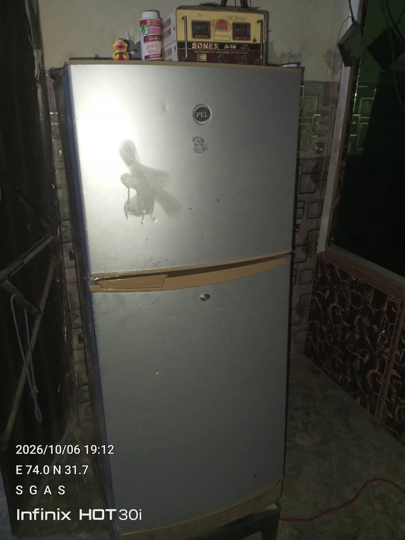 PEL REFRIGERATOR MEDIUM SIZE 3