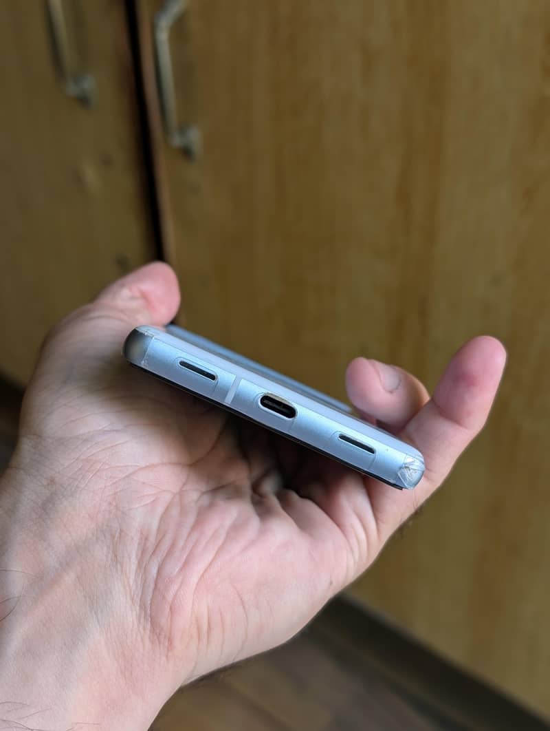 Google Pixel 7a 2