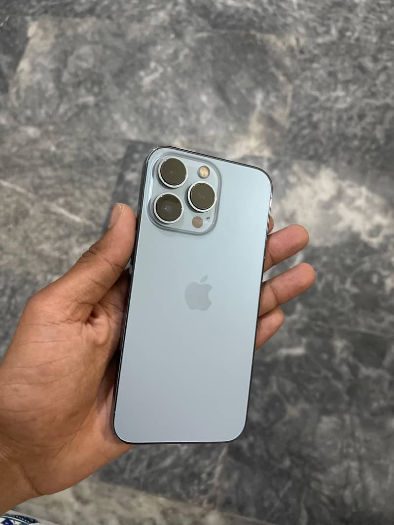 Apple iPhone 13 Pro 6