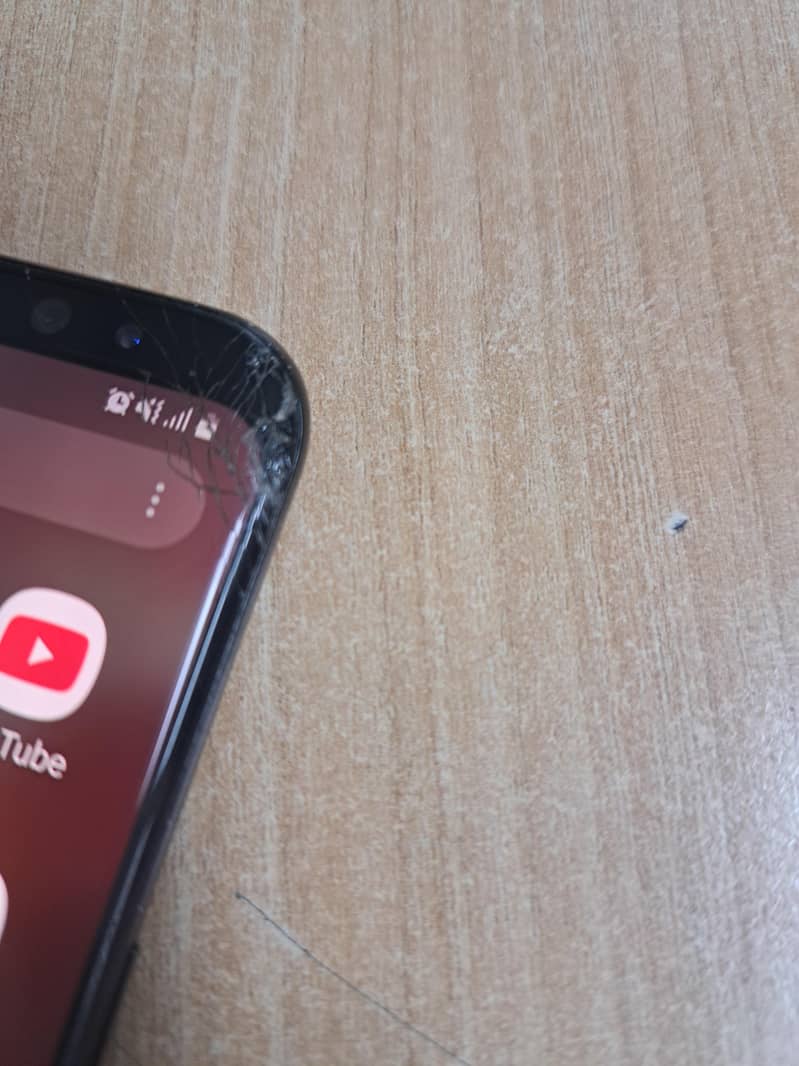 Samsung Mobile S8 Plus 2