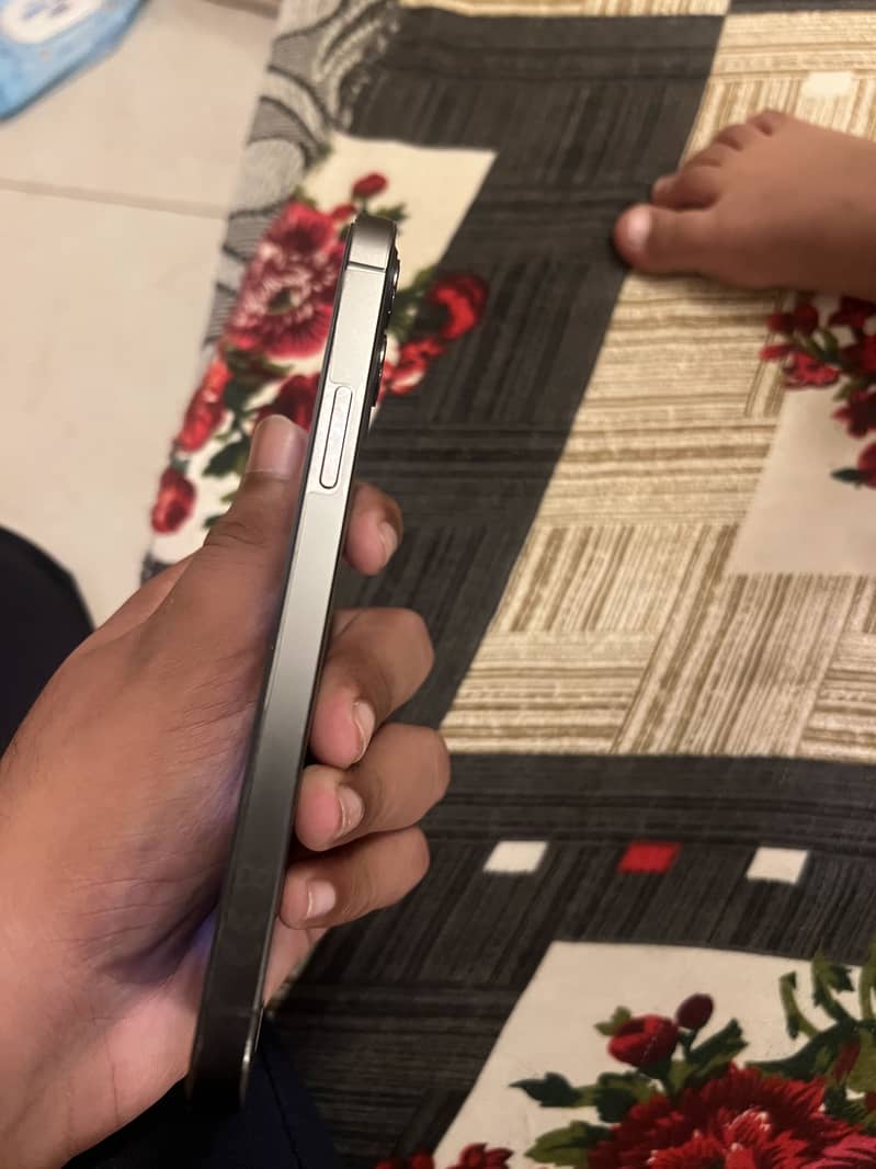 Apple iPhone 12 Pro 1