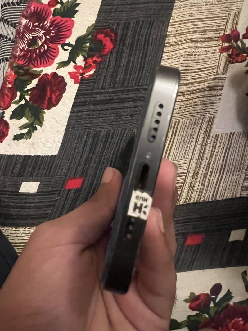 Apple iPhone 12 Pro 4