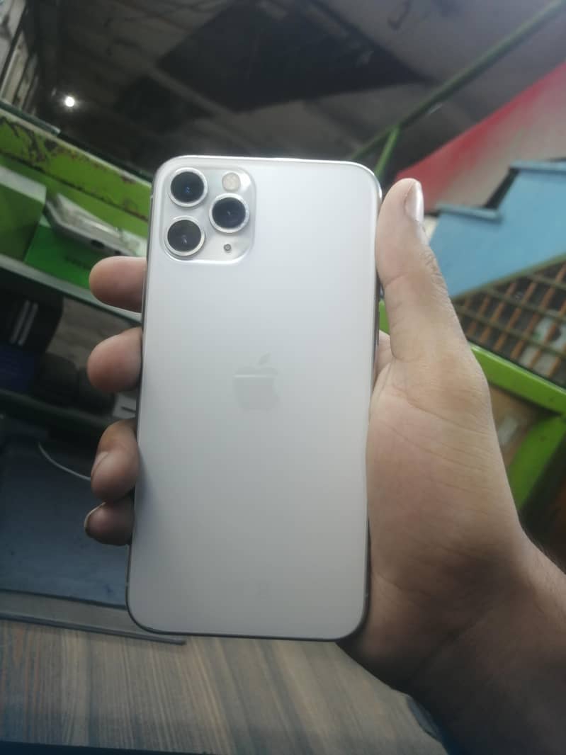 Apple iPhone 11 Pro 0