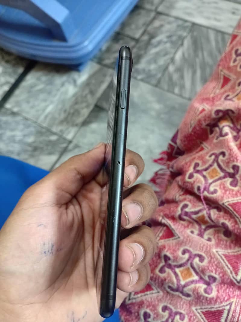 Apple iPhone 7 1