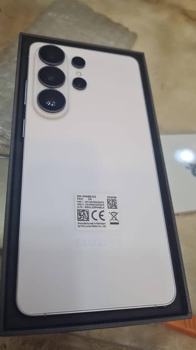 Samsung S26 Ultra Officially PTA 256Gb Within Warranty Complete box.