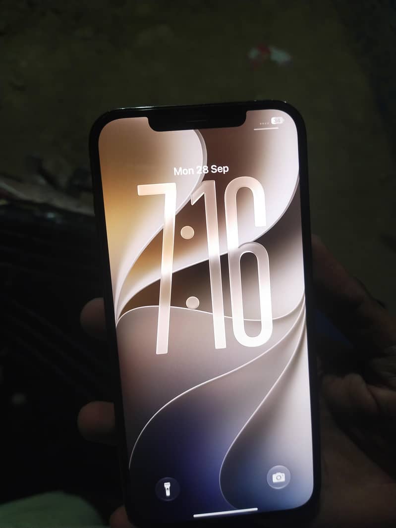 iphone 12 pro max 1