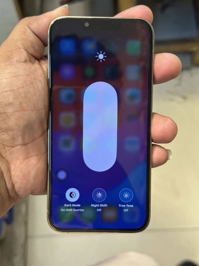 Apple iPhone 13 Pro 8