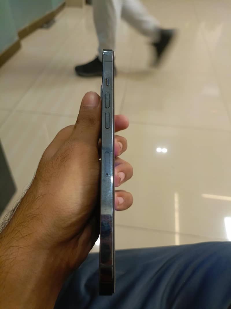 Apple iPhone 12 Pro Max 2
