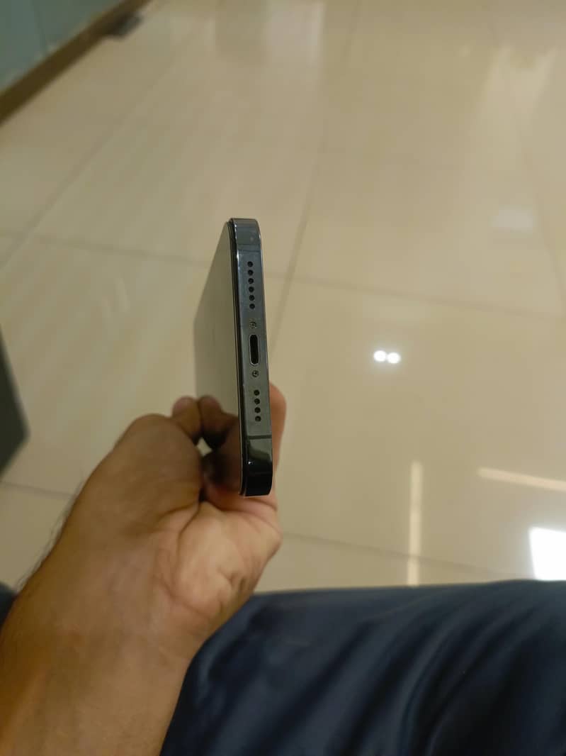 Apple iPhone 12 Pro Max 3