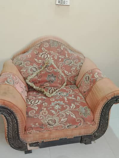 Sofa set 7 senator 10/8 condition 20000