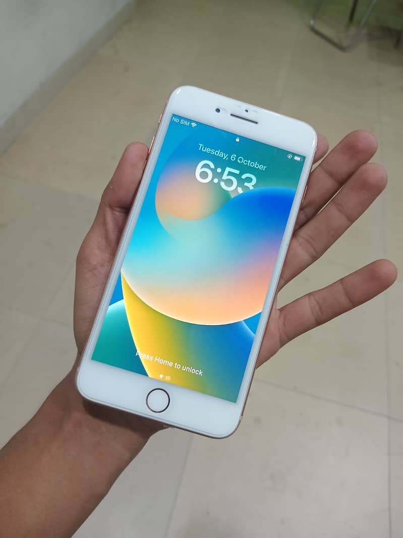 Apple iPhone 8 Plus 4