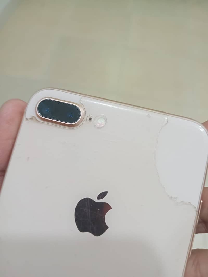 Apple iPhone 8 Plus 9